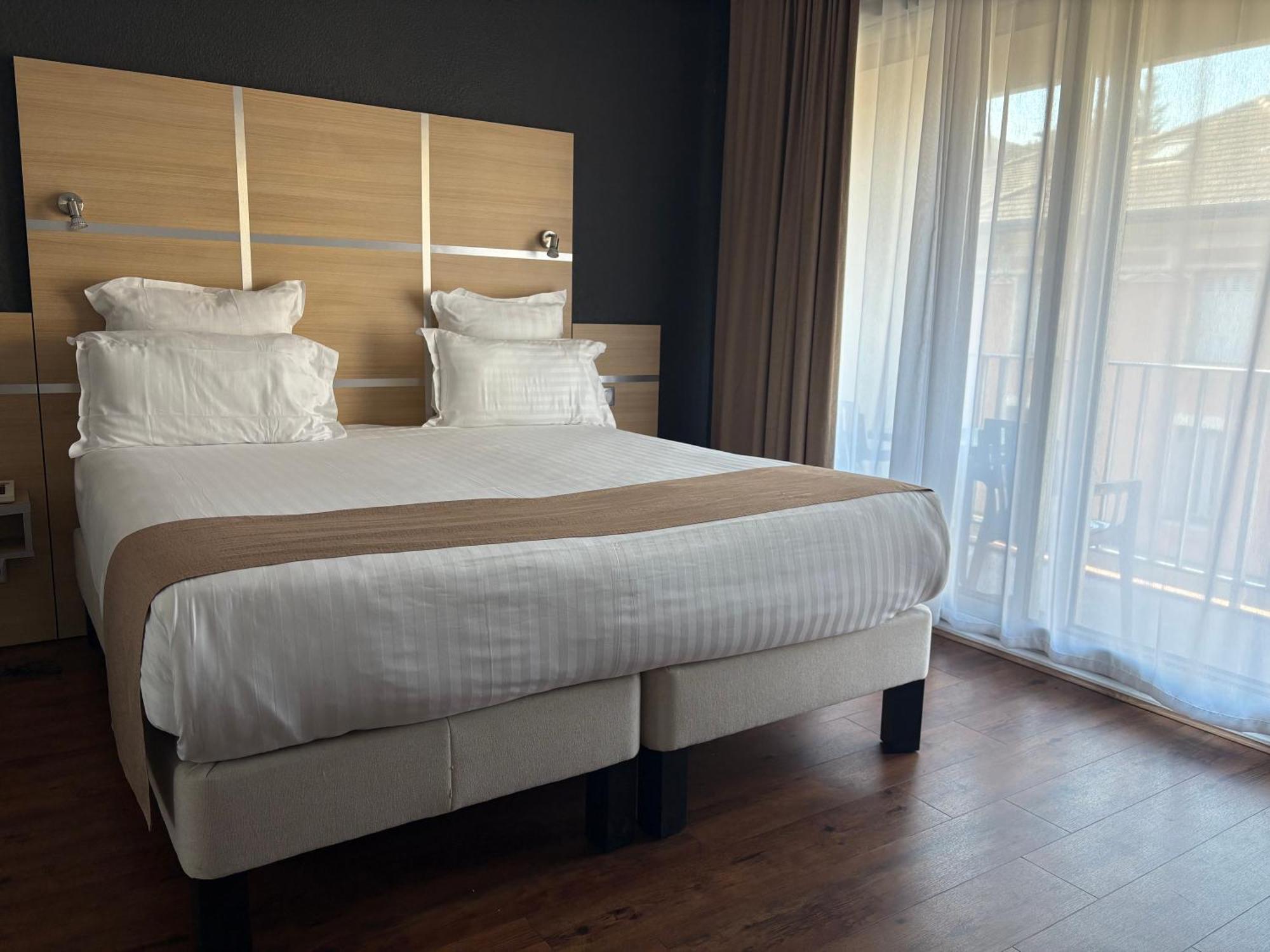 Cit'Hotel Le Chris'Tel Hotel Et Restaurant Le Puy-en-Velay Zewnętrze zdjęcie