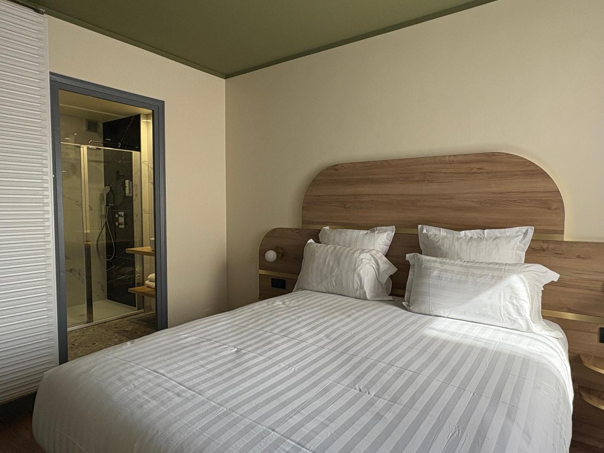 Cit'Hotel Le Chris'Tel Hotel Et Restaurant Le Puy-en-Velay Zewnętrze zdjęcie