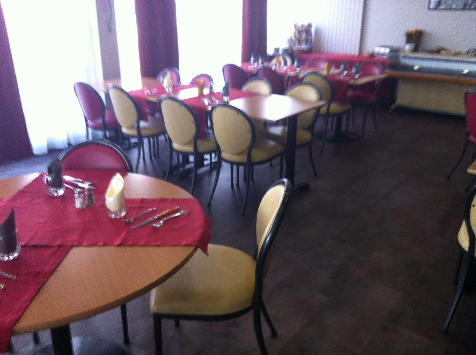 Cit'Hotel Le Chris'Tel Hotel Et Restaurant Le Puy-en-Velay Zewnętrze zdjęcie